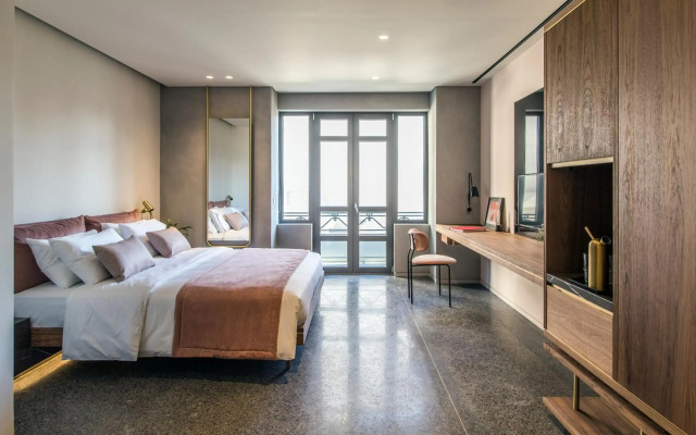 Perianth Hotel