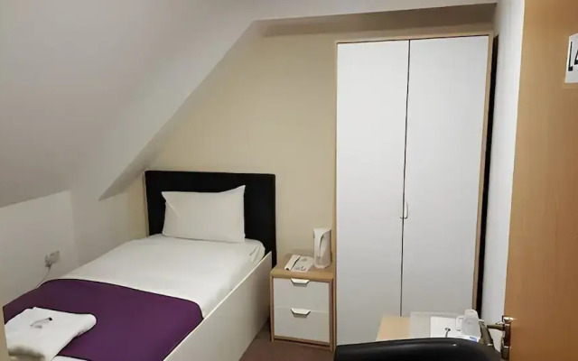 Heathrow Travellers Hub