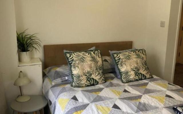 Recently Refurbished Old Town Apartment