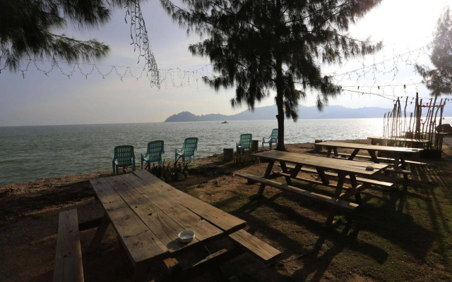 Rockbund Fishing Chalet