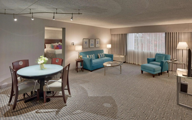 Somerset Inn