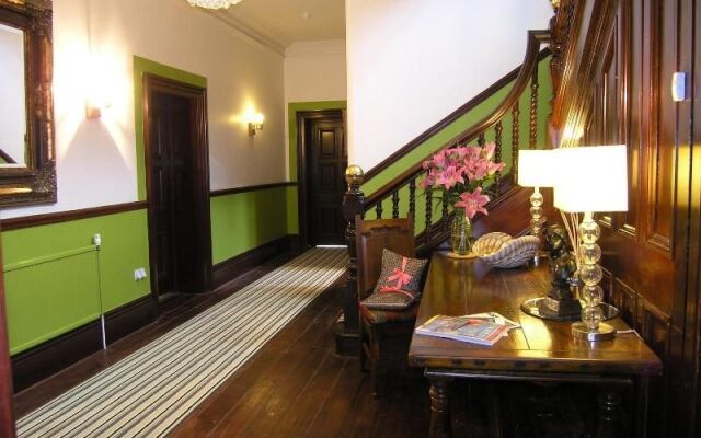 Westwell Hall