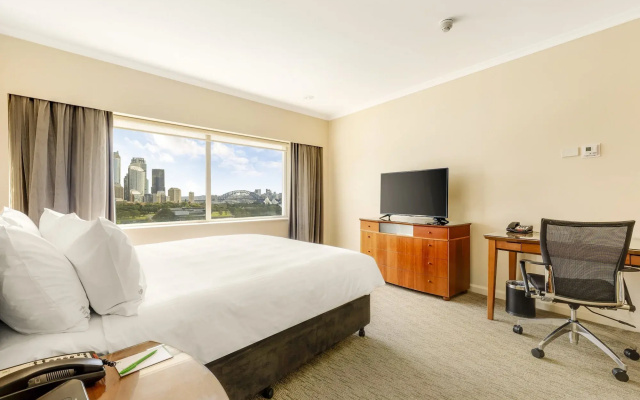 Holiday Inn Sydney Potts Point by IHG