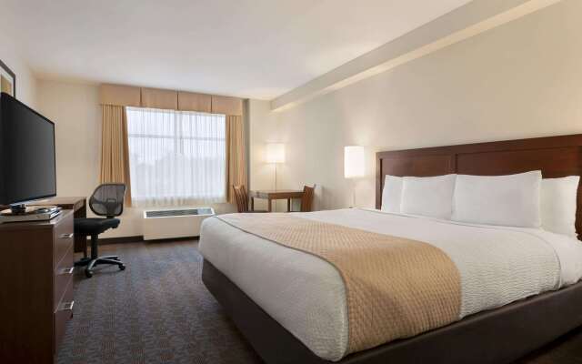 Days Inn by Wyndham Ottawa Airport