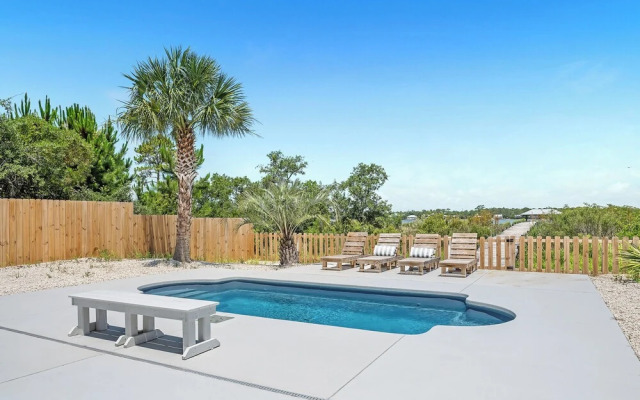 The Salty Fox With Pool