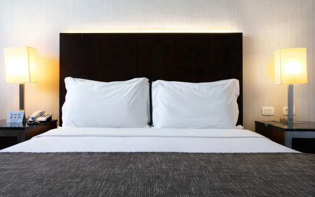 Orla Copacabana Hotel