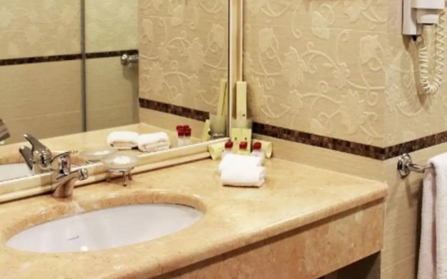 Grand Mir Hotel