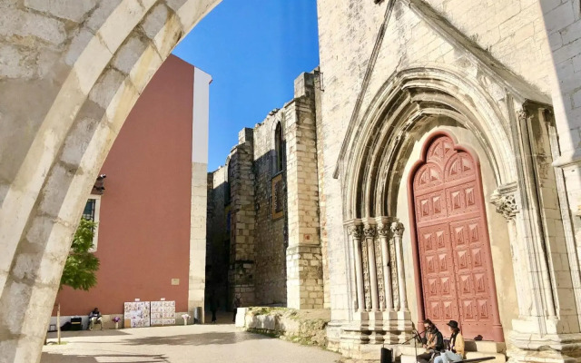 Carmo Hideout at Chiado by Innkeeper