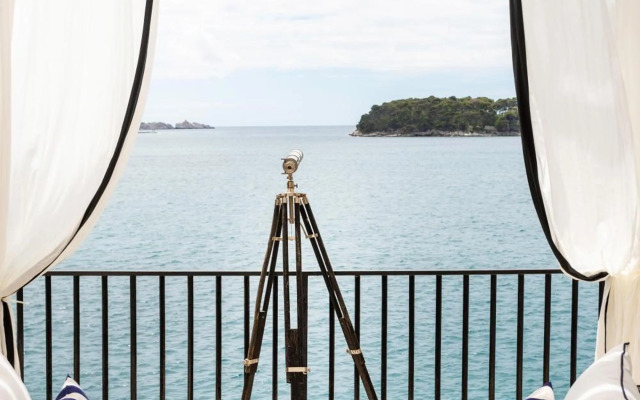 Villa Mey's Place On The Beach