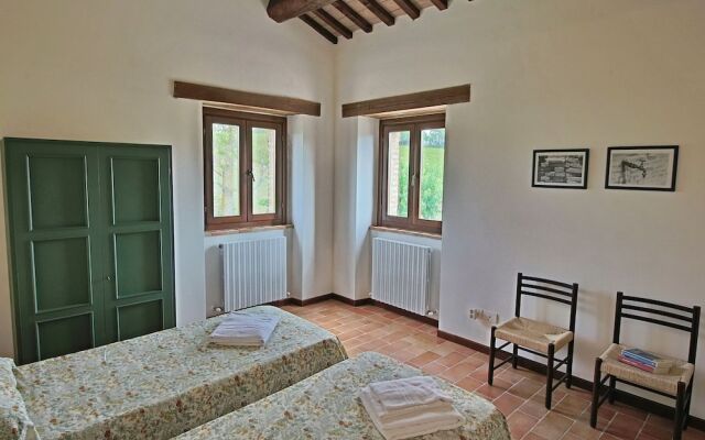 Luxurious Mansion with Private Garden in Montecassiano