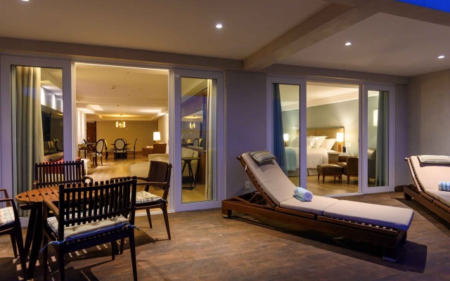 Vogal Luxury Beach Hotel & Spa