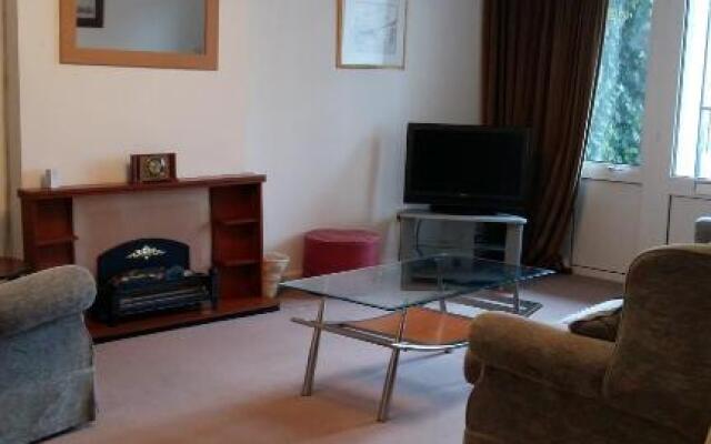 Clarence Road Apartment
