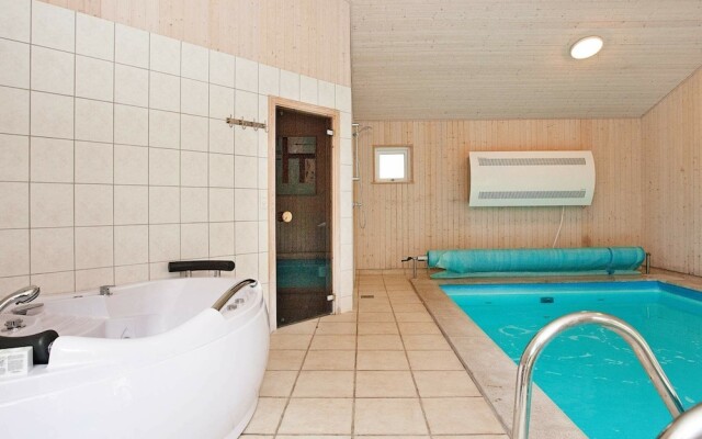 10 Person Holiday Home in Gilleleje-by Traum