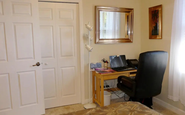 Peaceful Home With Pool and Steps to Beach/dining