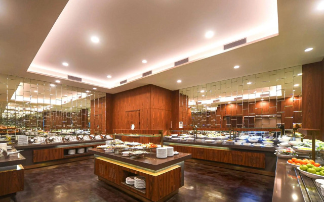 Mercure Istanbul West Hotel and Convention Center