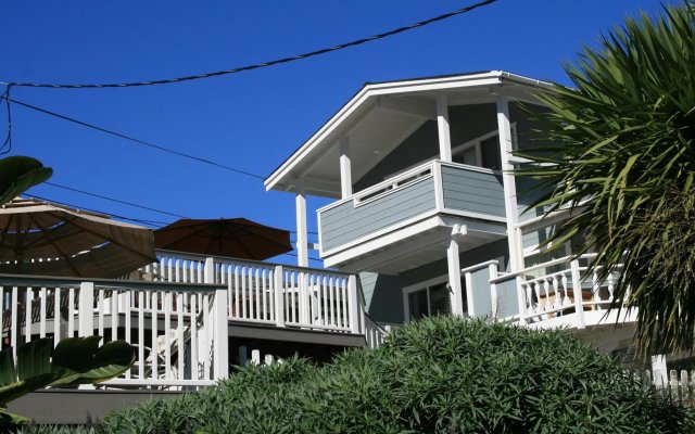 Ocean Echo Inn and Beach Cottages