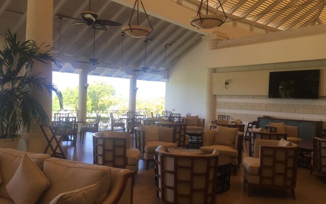 Royal Westmoreland Benjoli Breeze by Island Villas