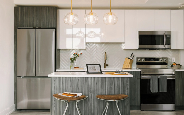 Sosuite at The Ovation