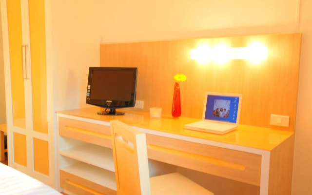 The Inn Saladaeng