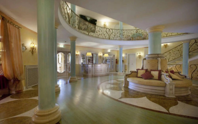 Vip's Motel Luxury Accommodation & Spa