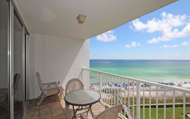 Shoreline 1095 Condo by RedAwning