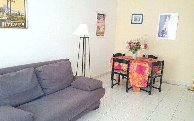 Apartment Rue Leon Gautier