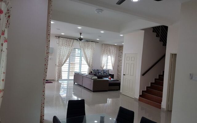 Sitiawan Homestay