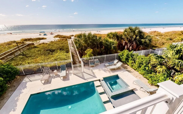 Paradise Beach by AMI Locals