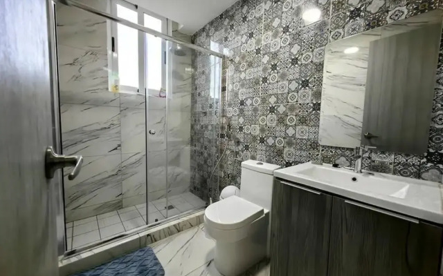 Oceanfront Designer Apartment PH The Sands, Next to Hilton