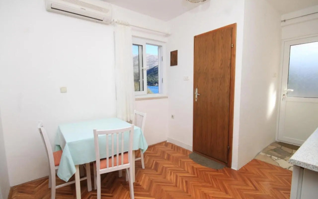 Studio Slano 8599a