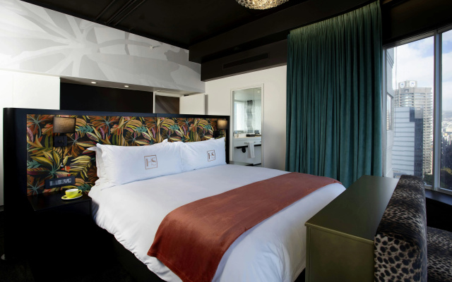 Hotel Sky Cape Town - Image 7