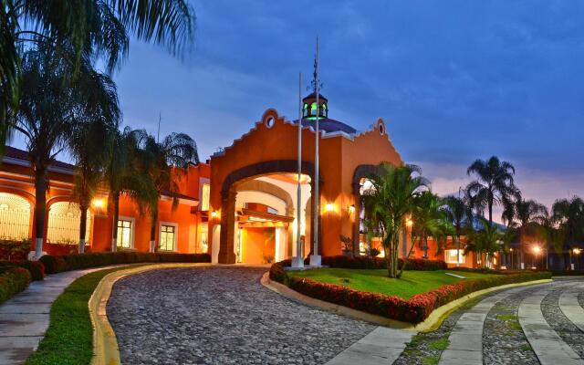 Mision Colima Hotel