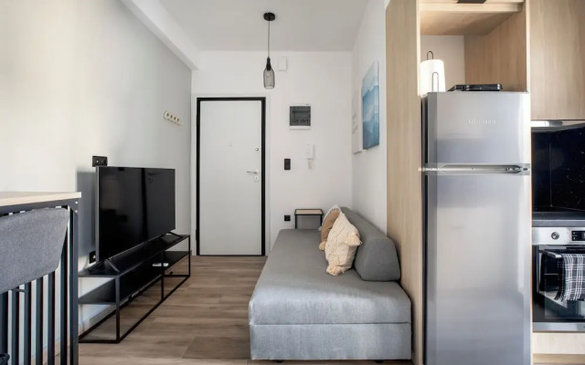 Sway - Chic 1-BR Apt & Balcony in Athens