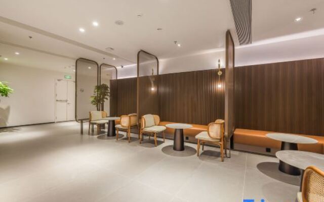 Starway Hotel (Ningbo Railway Station South Square)