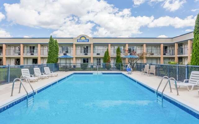 Days Inn by Wyndham Christiansburg