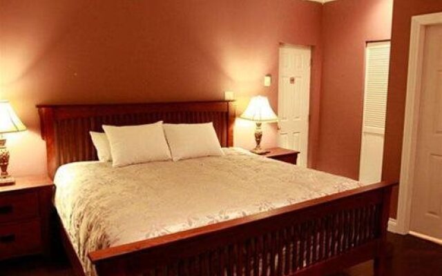 Camilla House Bed & Breakfast