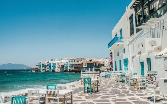 Adyton Lux Suite Mykonos Private Pool Experience