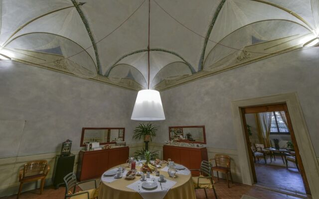 Residenza d'epoca Torre dei Lari