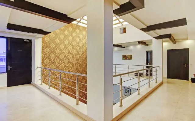 Blue Moon Residency Hotel & Restaurant