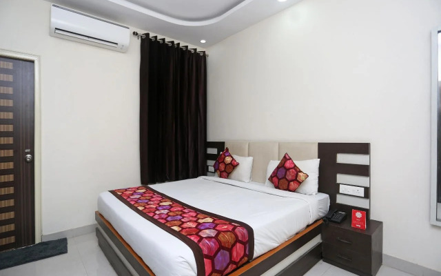 VMS Royal Inn By OYO Rooms