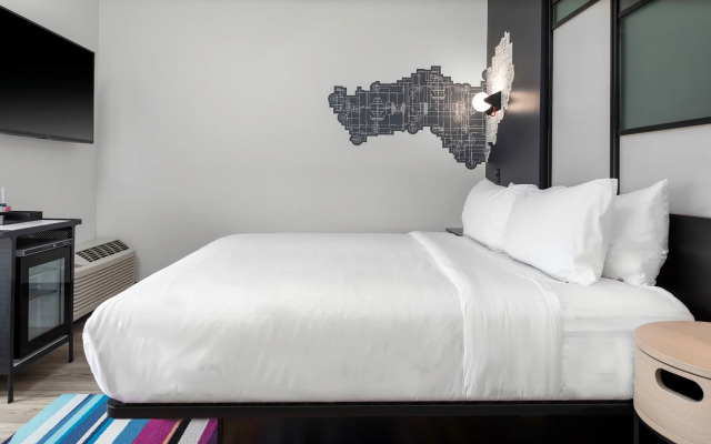 Aloft Savannah Airport