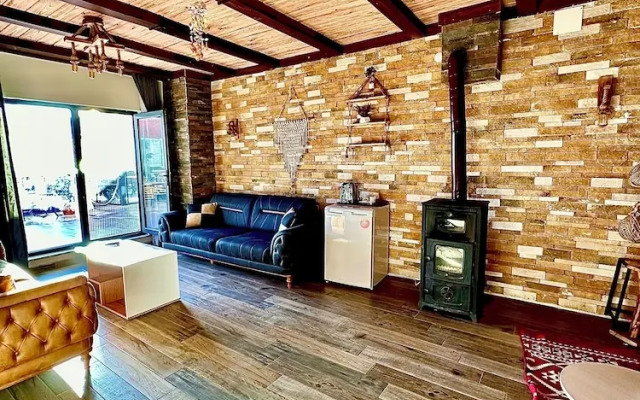 Yeşilsu taş konağı