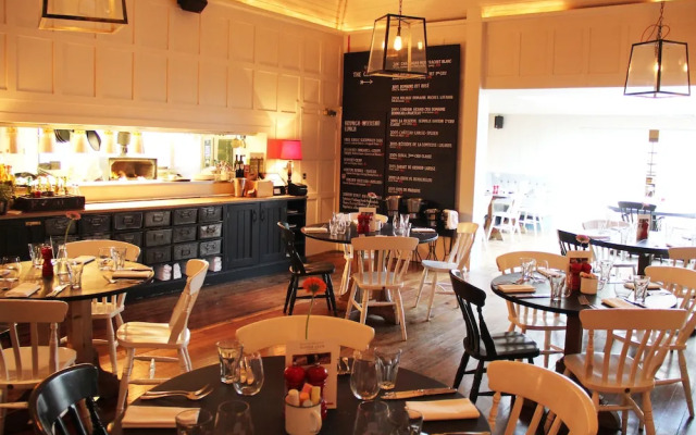 Bel & The Dragon Cookham