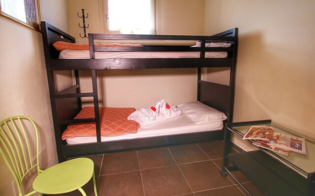 Luxurious Villa in Monte San Savino with Jacuzzi