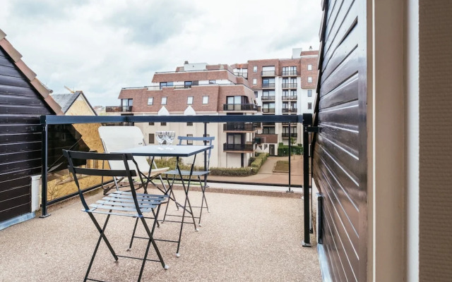 Apartment in Koksijde With sea Beach