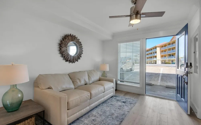 Sand Dollar Townhome #16- Sukoon Villa
