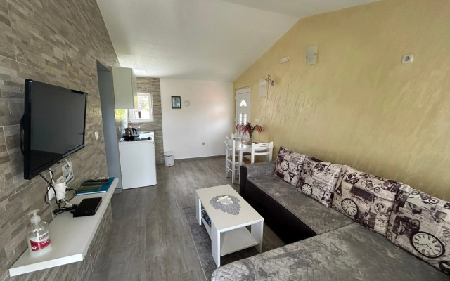 Green Field Apartments