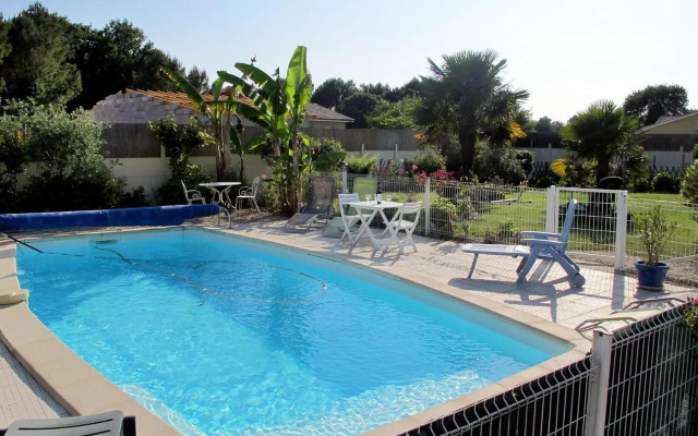 Holiday Home Tuilières - CME100