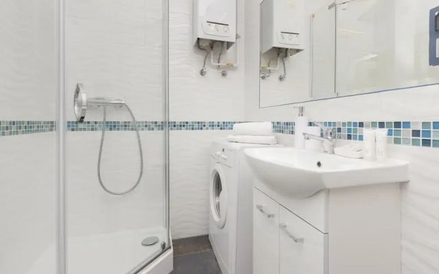 Studio for 4 Guests Gdynia by Renters