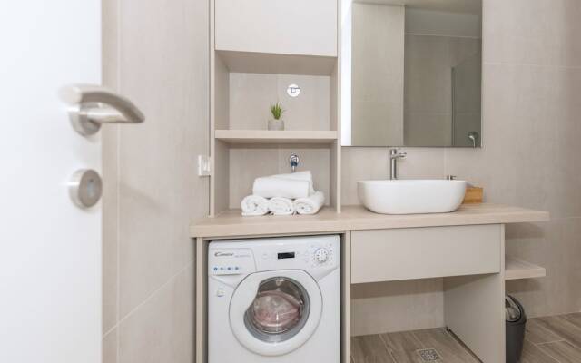 Makarska Beach Apartments Mara